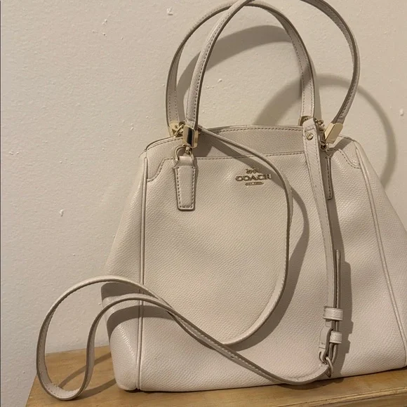 Coach Handbag - Picture 4 of 7